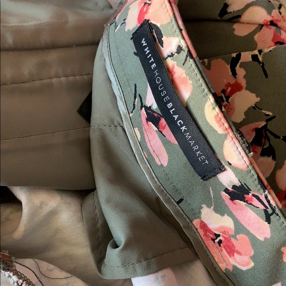 White House Black Market | floral the 5” short - Picture 11 of 13